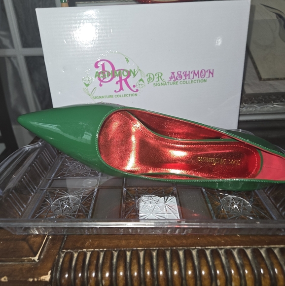 Dr. Ashmon Signature Collection (Red & Crystal Stones Bottom) Style: Green Glitz - Picture 2 of 16